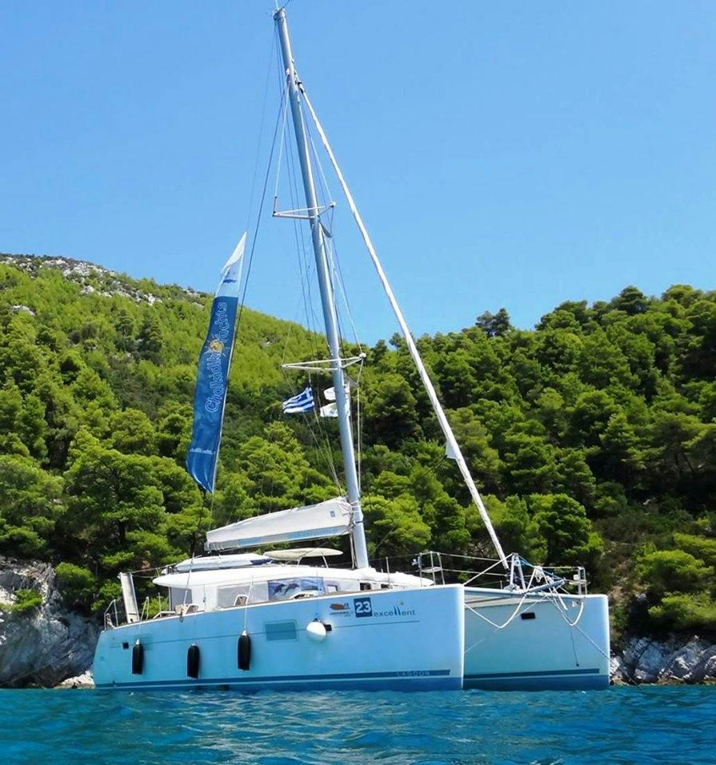 Book Lagoon 400 - 4 + 2 cab. Catamaran for bareboat charter in Ormos Panagias, Northern Greece/Aegean, Greece with TripYacht!, picture 1