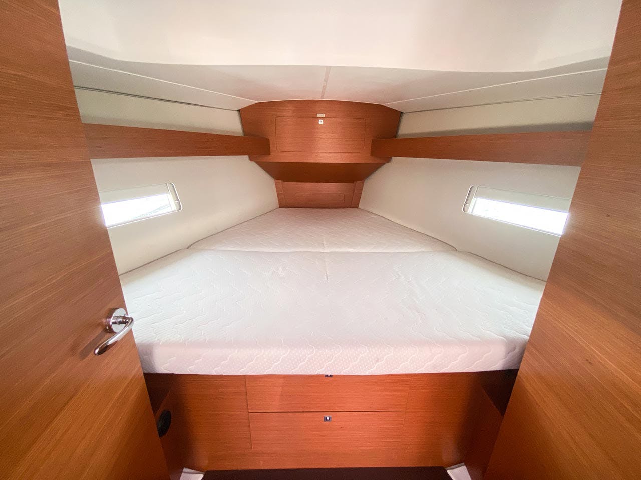 Book Dufour 382 GL - 3 cab. Sailing yacht for bareboat charter in Marina Portorož, Primorska , Slovenia with TripYacht!, picture 11