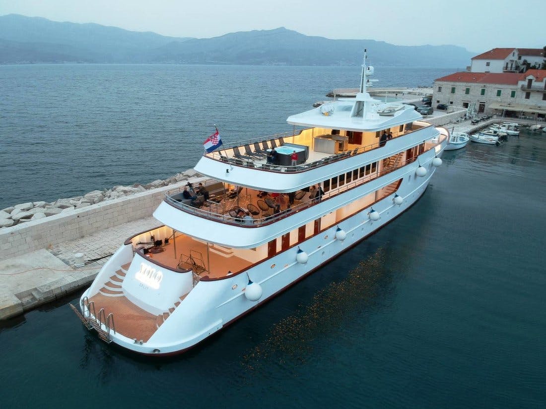 Book YOLO Luxury motor yacht for bareboat charter in Split Harbour, Split region, Croatia with TripYacht!, picture 6