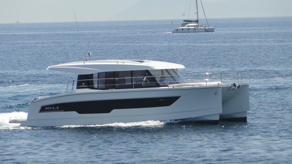 Book Motor Yacht 4.S Power catamaran for bareboat charter in Athens, Alimos marina, Athens area/Saronic/Peloponese, Greece with TripYacht!, picture 24