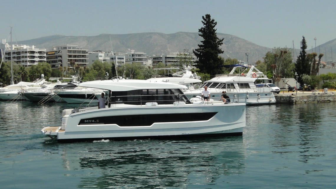 Book Motor Yacht 4.S Power catamaran for bareboat charter in Athens, Alimos marina, Athens area/Saronic/Peloponese, Greece with TripYacht!, picture 23