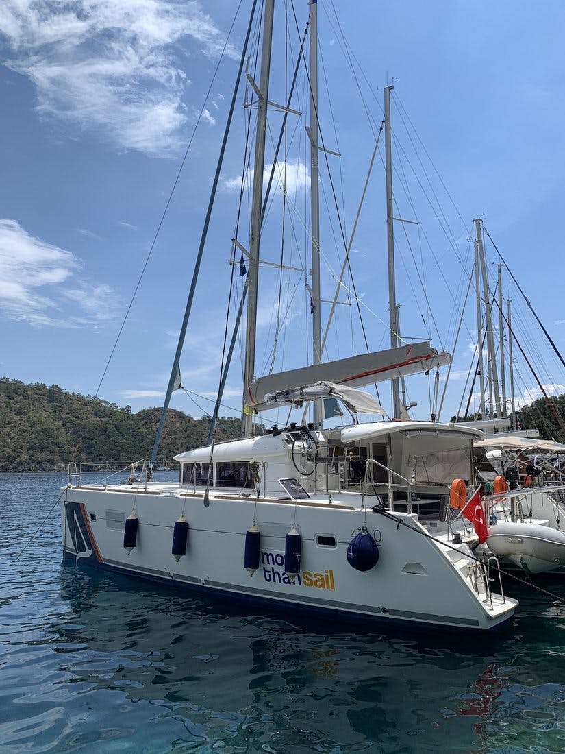 Book Lagoon 400 S2 - 4 + 2 cab. Catamaran for bareboat charter in Fethiye, Yacht Club Mai, Mediterranean, Turkey with TripYacht!, picture 5