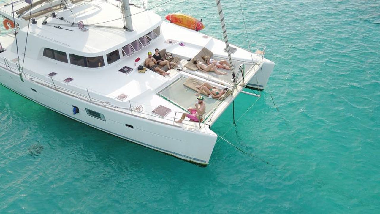 Book Lagoon 500 - 4 cab. Catamaran for bareboat charter in San Blas, Corazon de Jesus, San Blas, Panama with TripYacht!, picture 9