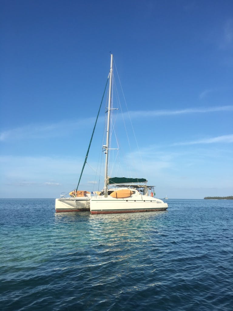 Book Bahia 46 - 3 + 1 cab. Catamaran for bareboat charter in San Blas, Corazon de Jesus, San Blas, Panama with TripYacht!, picture 5
