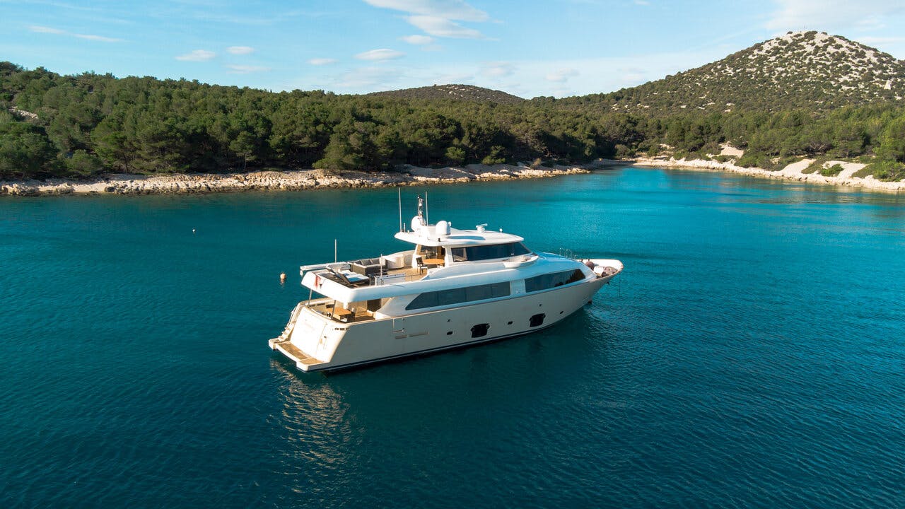 Book Custom Line Navetta 26 Luxury motor yacht for bareboat charter in Marina Mandalina, Sibenik, Šibenik region, Croatia with TripYacht!, picture 4
