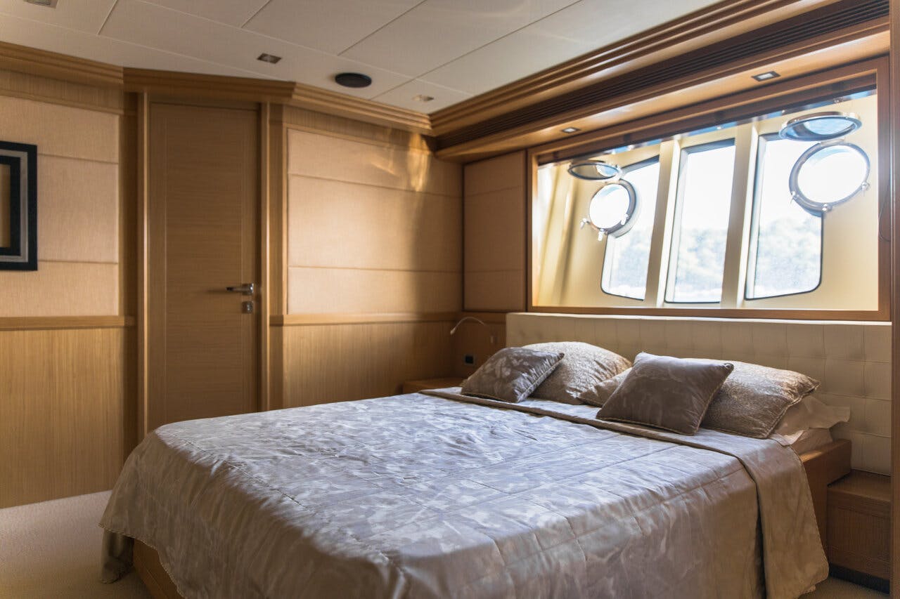 Book Custom Line Navetta 26 Luxury motor yacht for bareboat charter in Marina Mandalina, Sibenik, Šibenik region, Croatia with TripYacht!, picture 20