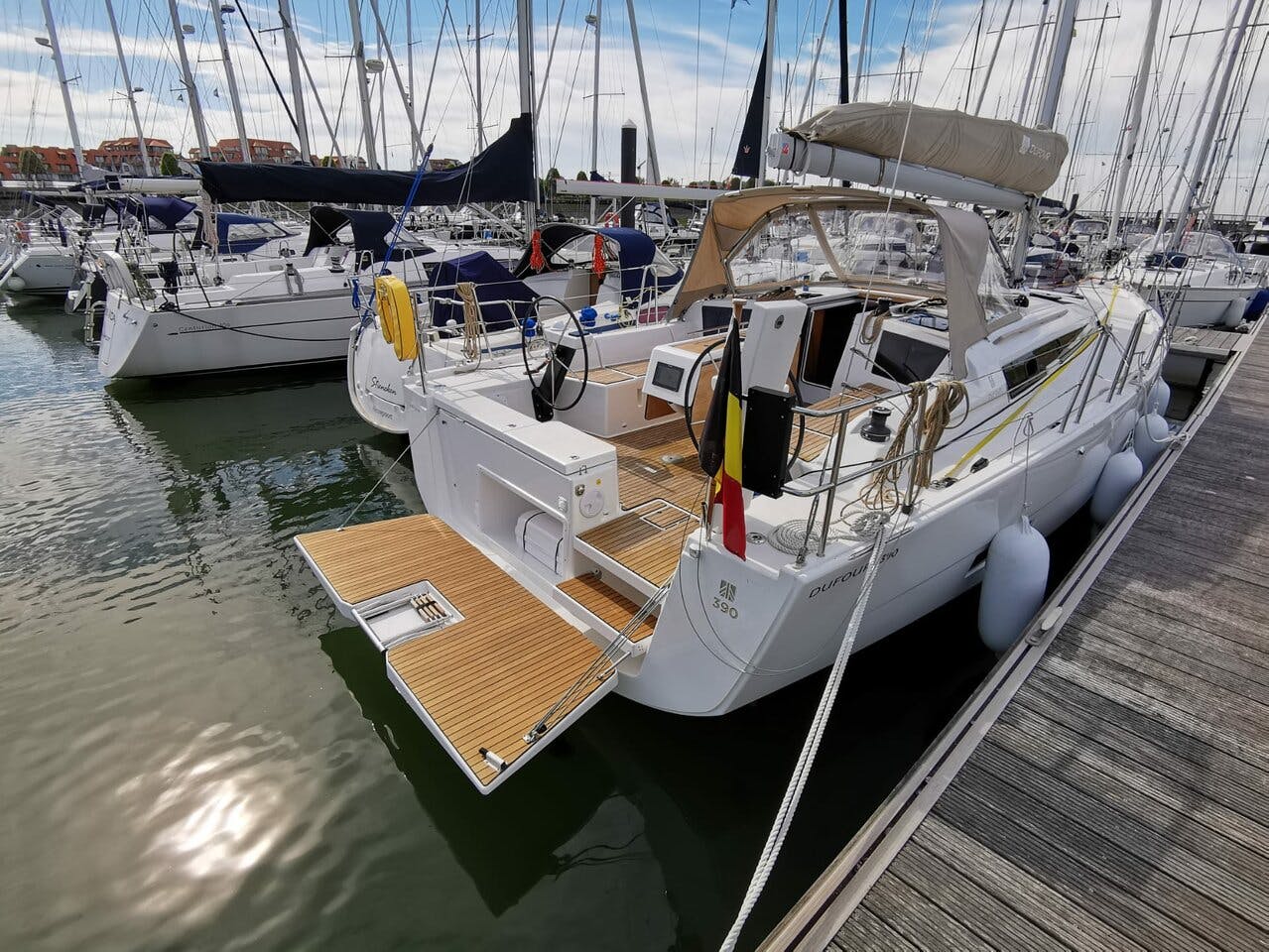 Book Dufour 390 GL Sailing yacht for bareboat charter in Nieuwpoort, Koninklijke Yacht Club, Flemish Region, Belgium with TripYacht!, picture 8