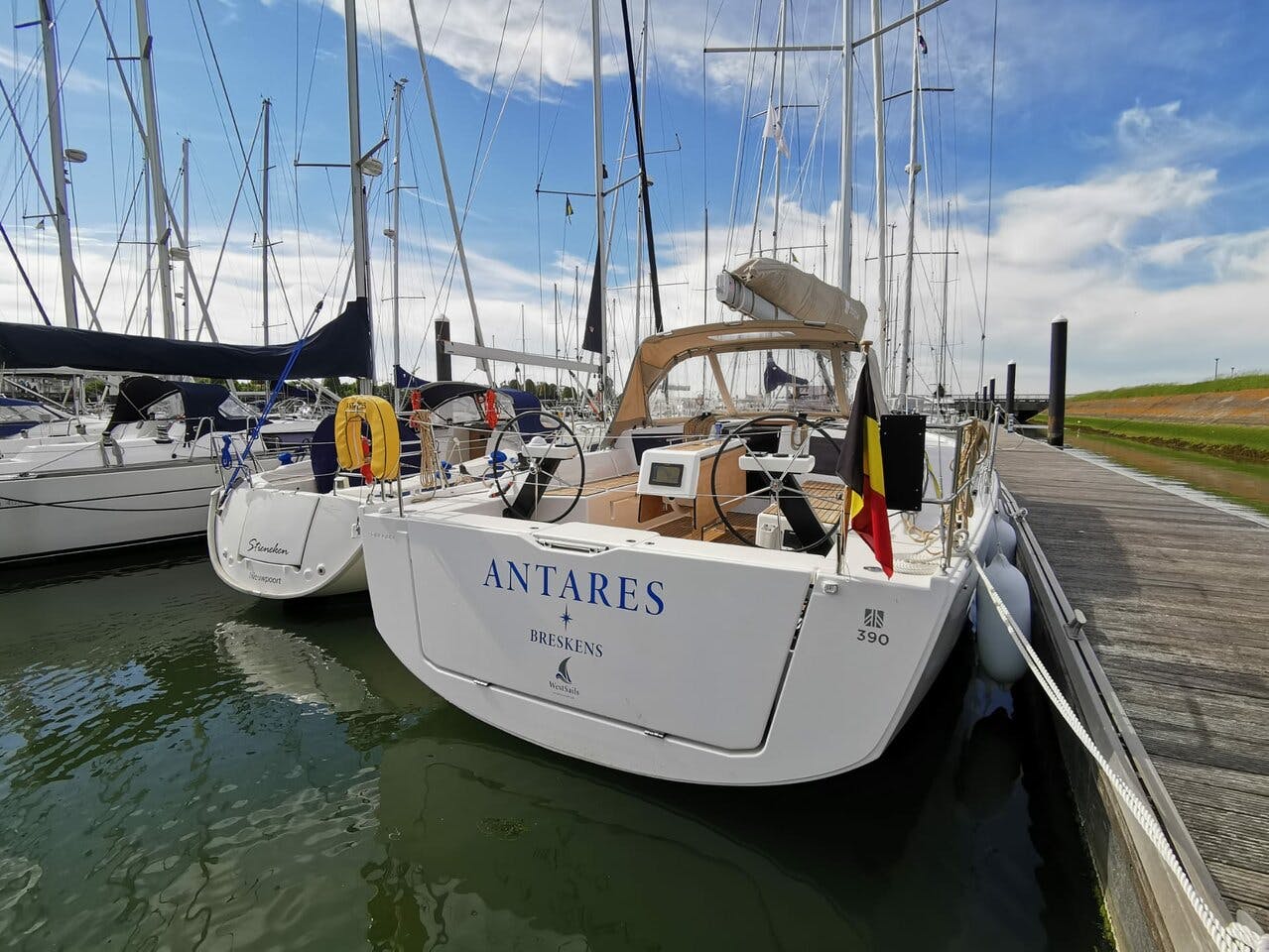 Book Dufour 390 GL Sailing yacht for bareboat charter in Nieuwpoort, Koninklijke Yacht Club, Flemish Region, Belgium with TripYacht!, picture 3