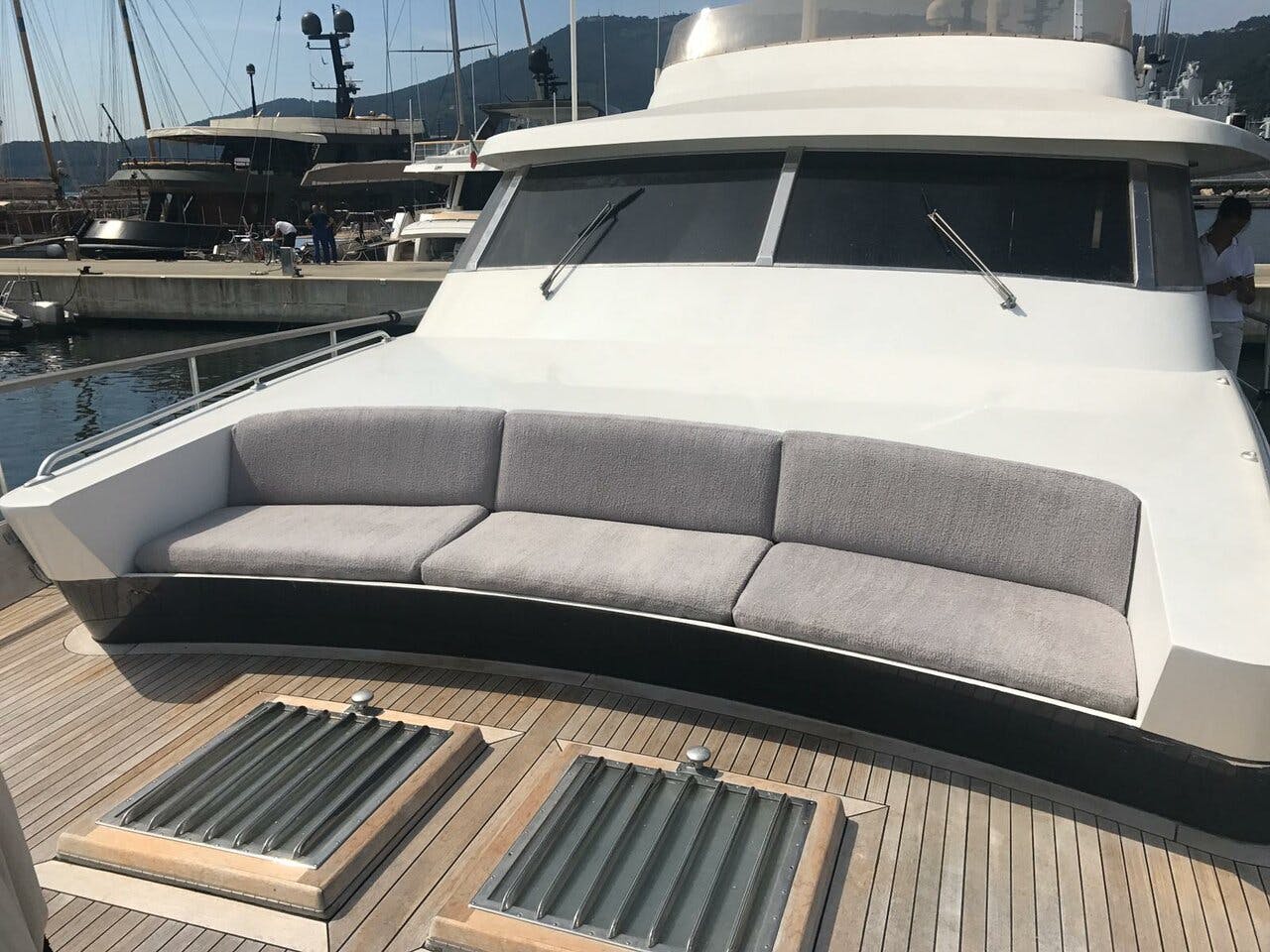 Book Pegasus 24 Luxury motor yacht for bareboat charter in Porto di Policastro Bussentino, Campania, Italy with TripYacht!, picture 6