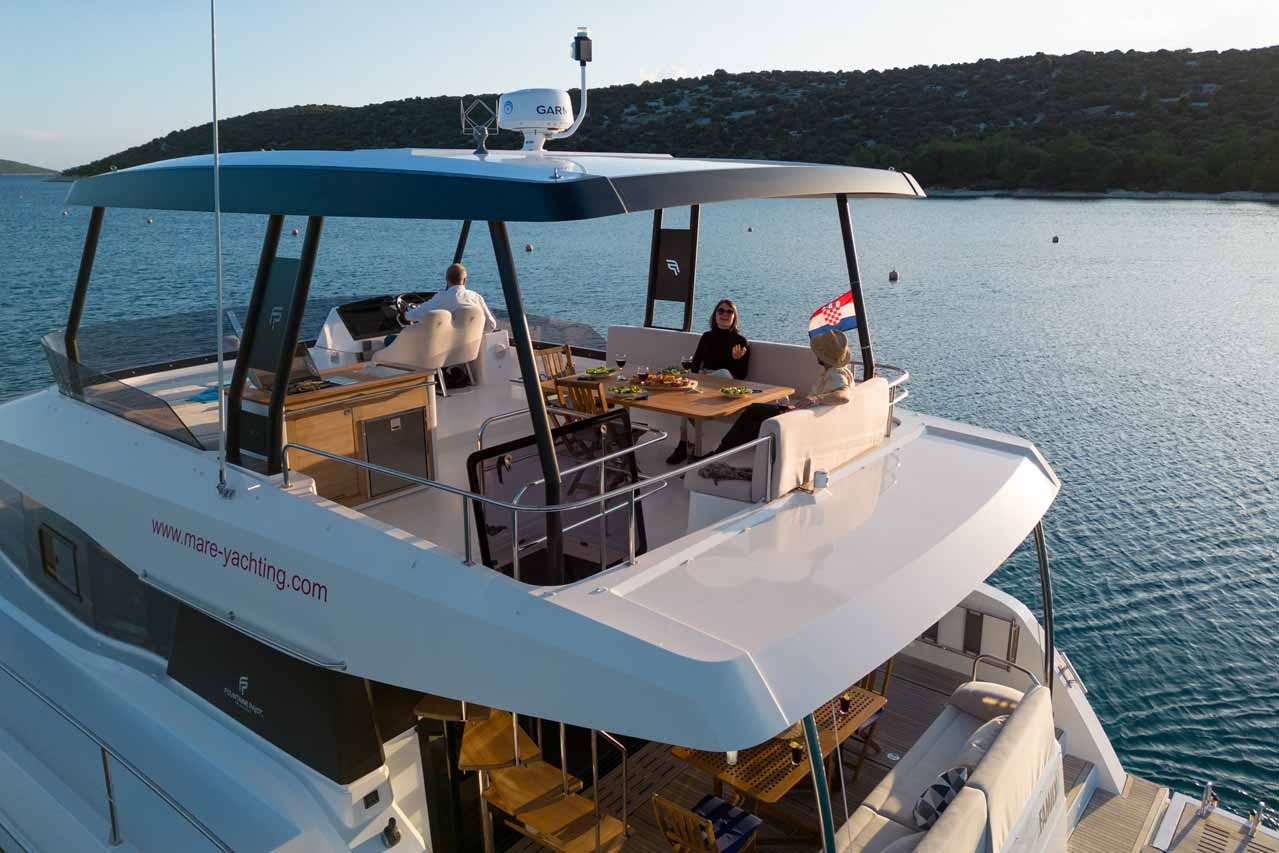 Book Fountaine Pajot MY6 Power catamaran for bareboat charter in Marina Mandalina, Sibenik, Šibenik region, Croatia with TripYacht!, picture 19