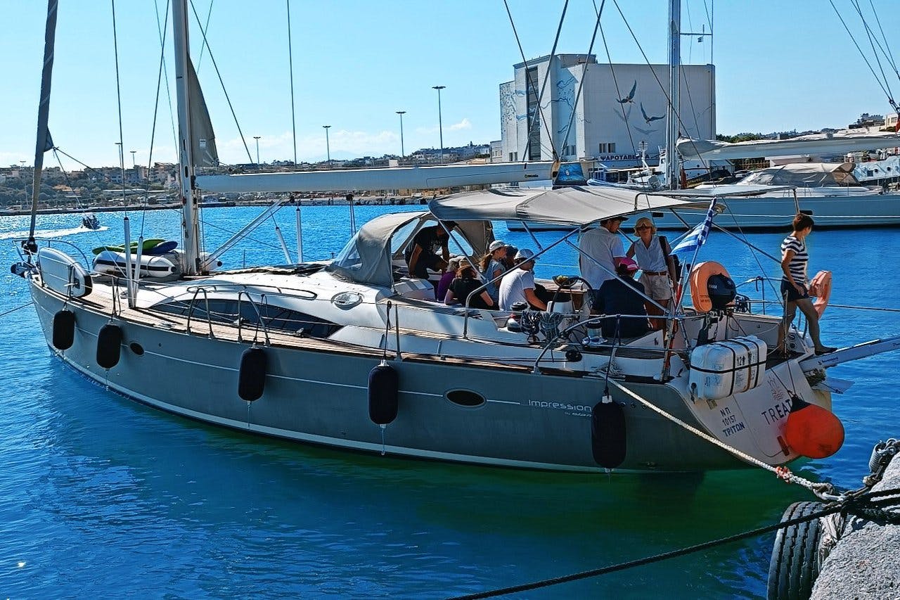 Book Elan 514 Impression - 4 + 1 cab. Sailing yacht for bareboat charter in Kreta, Heraklion, Old Venetian Port, Crete, Greece with TripYacht!, picture 3