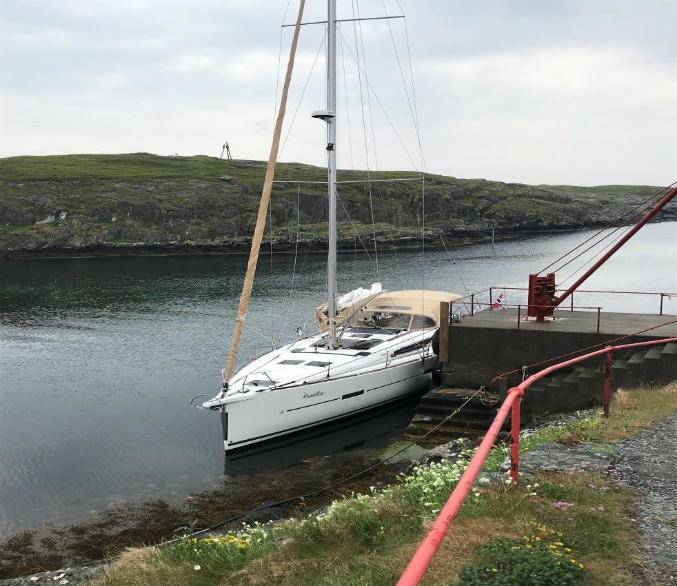 Book Dufour 460 GL - 3 cab. Sailing yacht for bareboat charter in Stavanger, Amoy Marina, Vestland, Norway with TripYacht!, picture 5