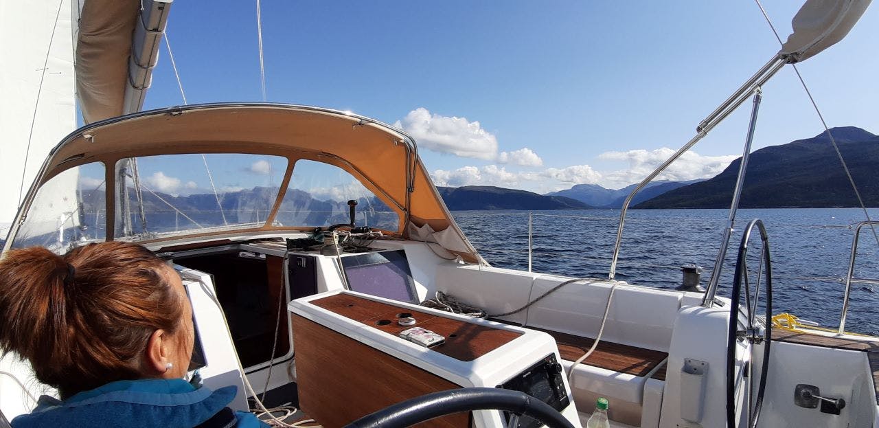 Book Dufour 410 GL Sailing yacht for bareboat charter in Stavanger, Amoy Marina, Vestland, Norway with TripYacht!, picture 13