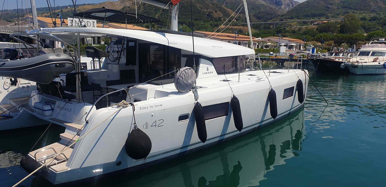 Book Lagoon 42 - 4 + 1 cab. Catamaran for bareboat charter in Tropea, Porto di Tropea, Calabria, Italy with TripYacht!, picture 4