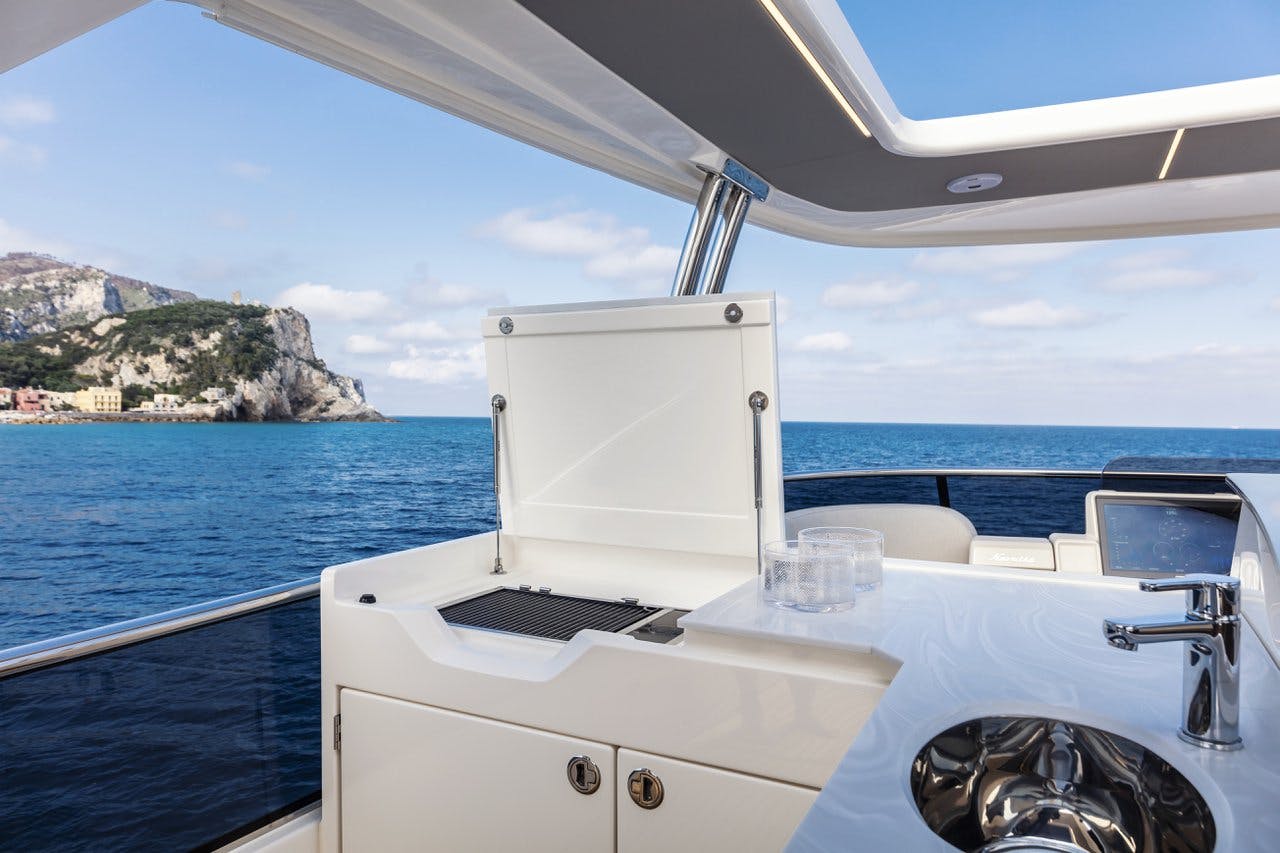 Book Navetta 68 Luxury motor yacht for bareboat charter in Marina di Varazze, Liguria, Italy with TripYacht!, picture 19