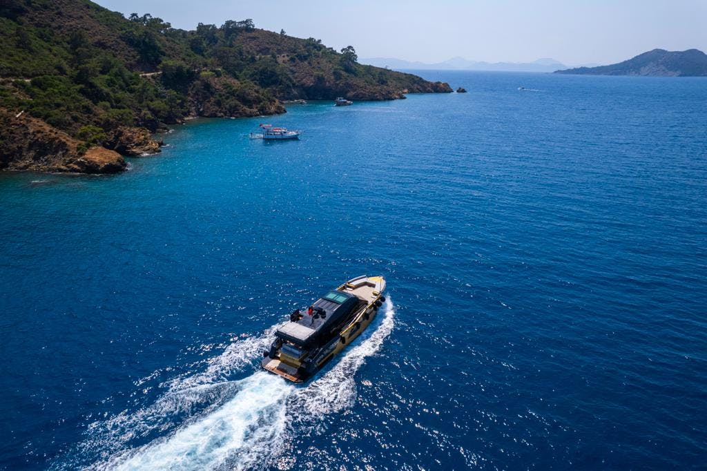 Book Mazu 58 Motor yacht for bareboat charter in Göcek/D-Marin, Aegean, Turkey with TripYacht!, picture 10