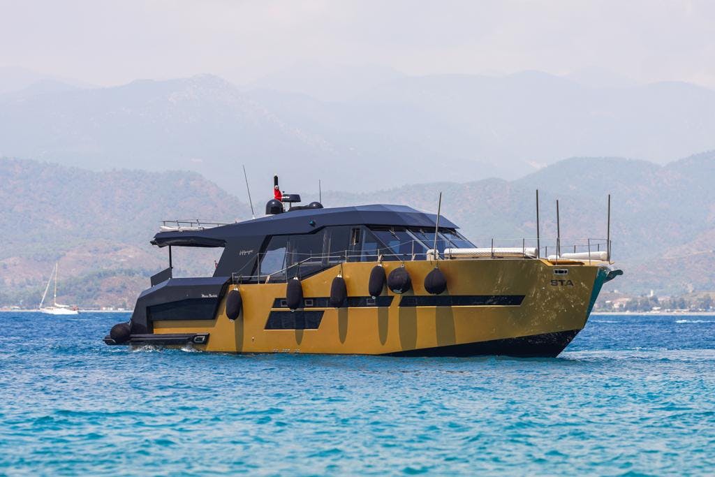 Book Mazu 58 Motor yacht for bareboat charter in Göcek/D-Marin, Aegean, Turkey with TripYacht!, picture 7