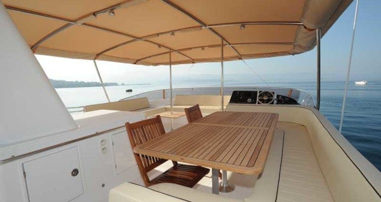 Book Fountaine Pajot Queensland 55 Power catamaran for bareboat charter in Corfu, Gouvia Marina, Ionian Islands, Greece with TripYacht!, picture 11