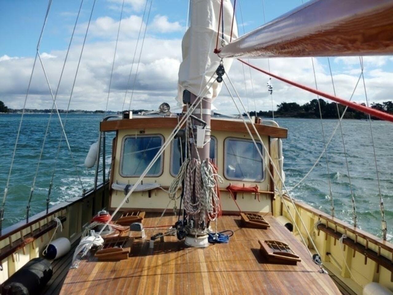 Book Le Petit Poucet Wooden yacht for bareboat charter in San Blas, Corazon de Jesus, San Blas, Panama with TripYacht!, picture 2