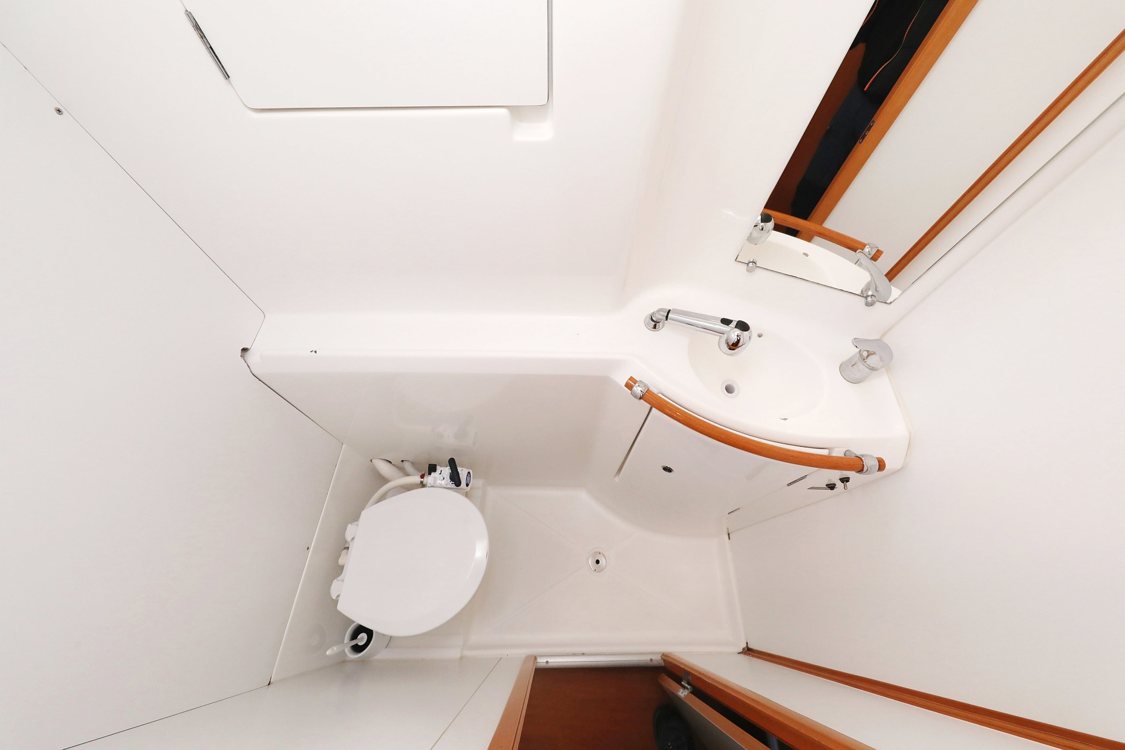 Lagoon 380 S2 - 4 + 2 cab. - Love Song, picture 38