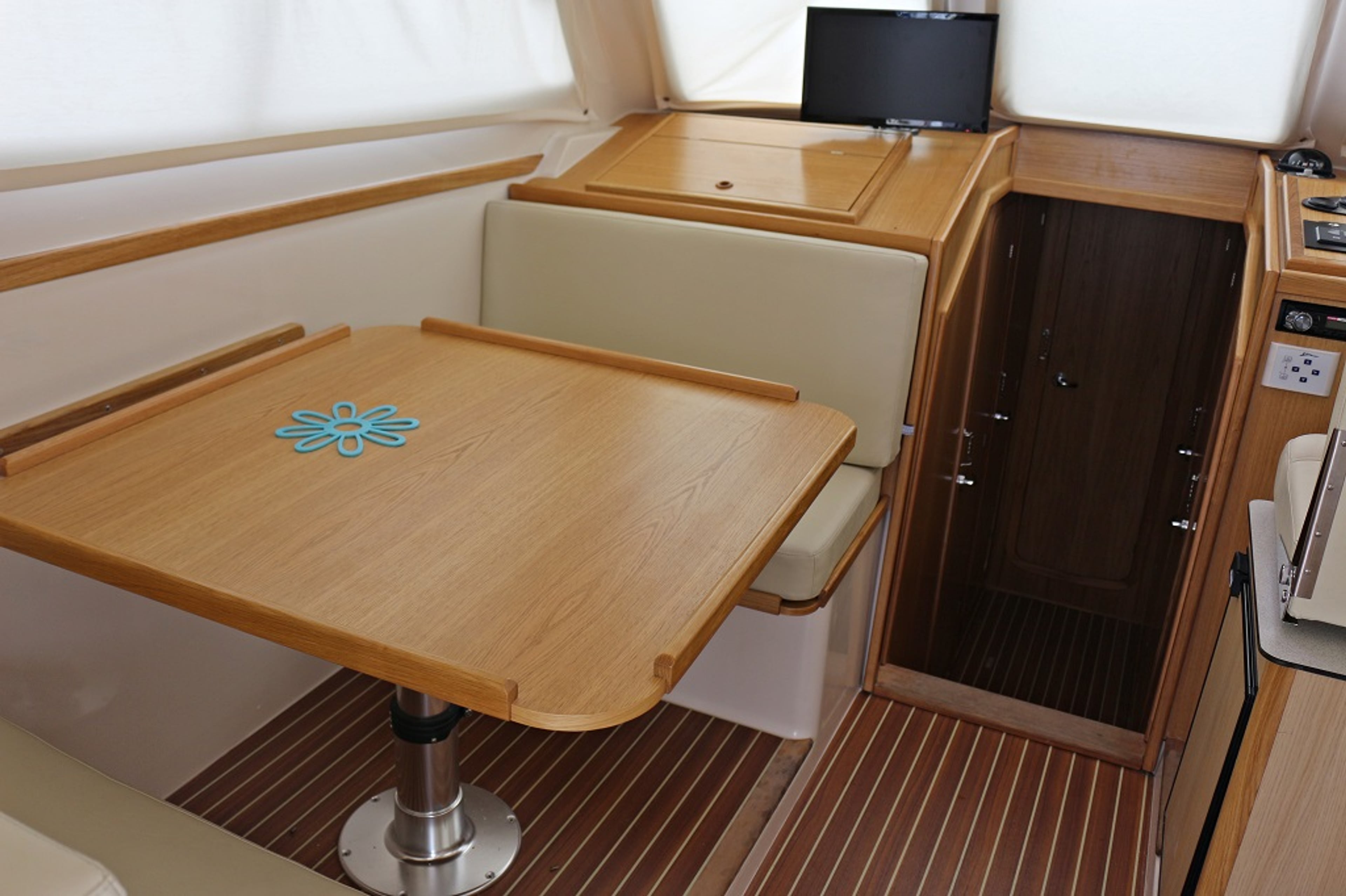 Adria 1002 Vektor - Jedva, picture 5