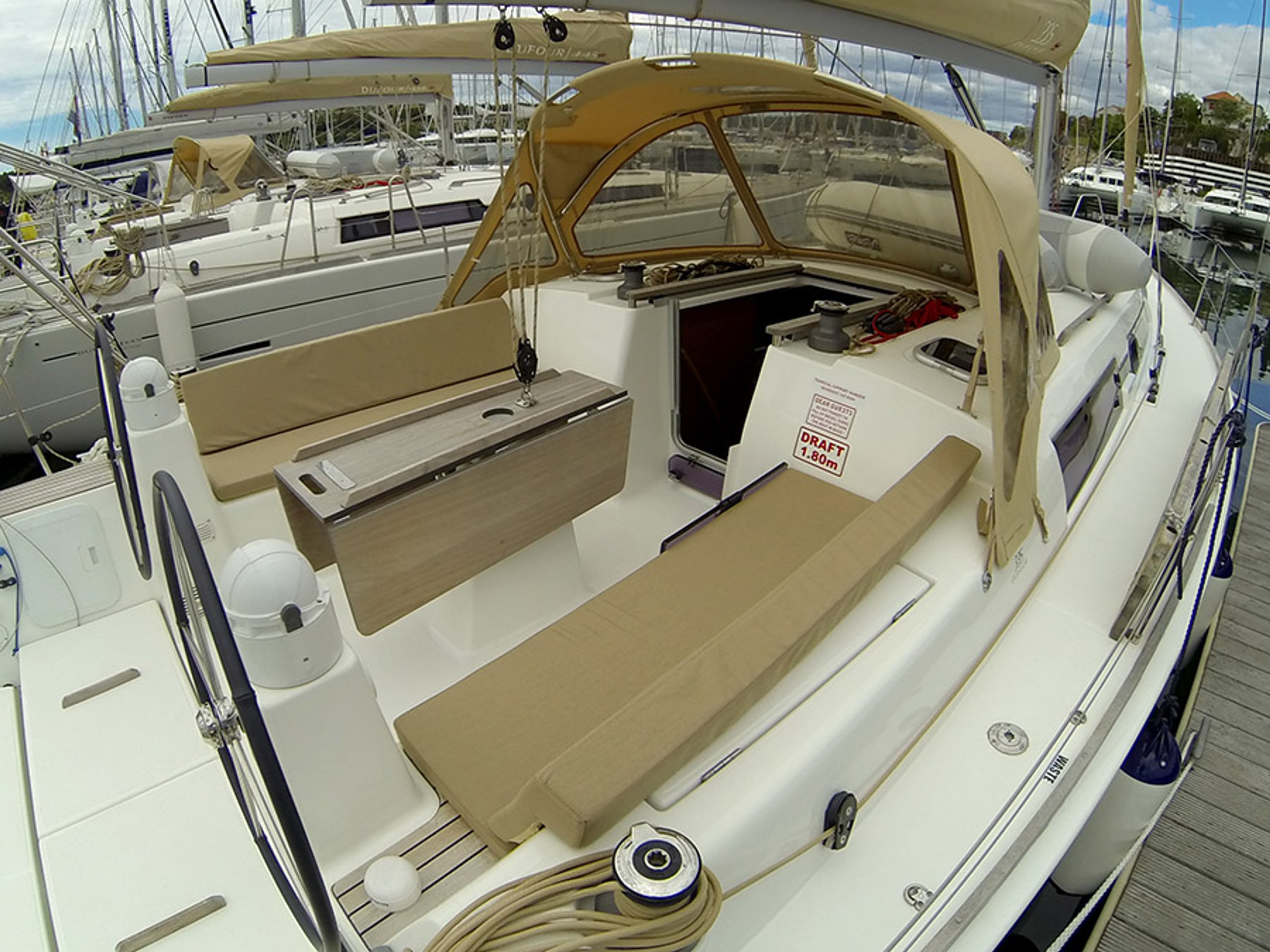 Dufour 335 GL - Lara, picture 11