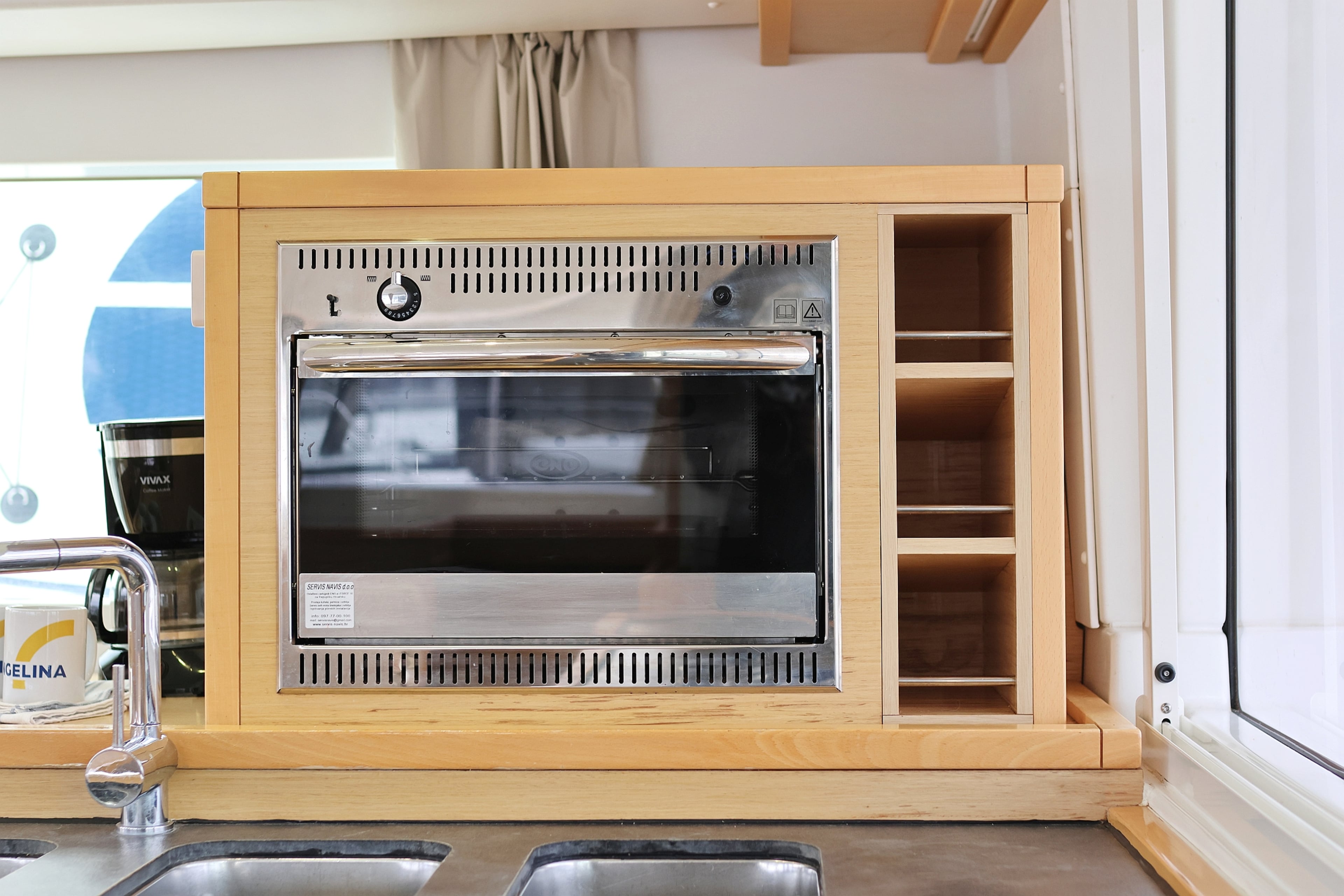 Lagoon 400 S2 - 4 + 2 cab. - Ladies First, picture 36